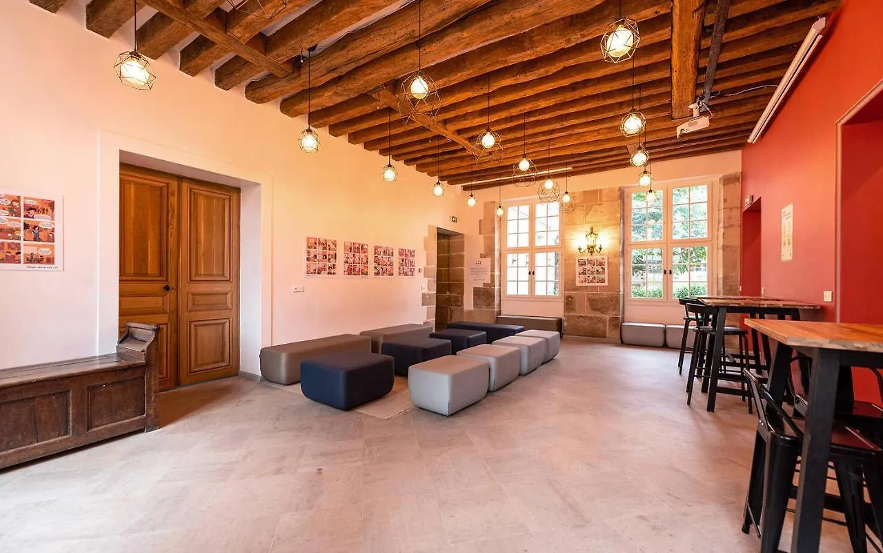 Mije Marais Hostel