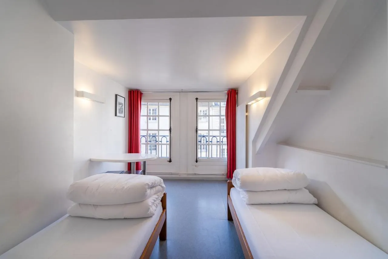 Mije Marais Hostel